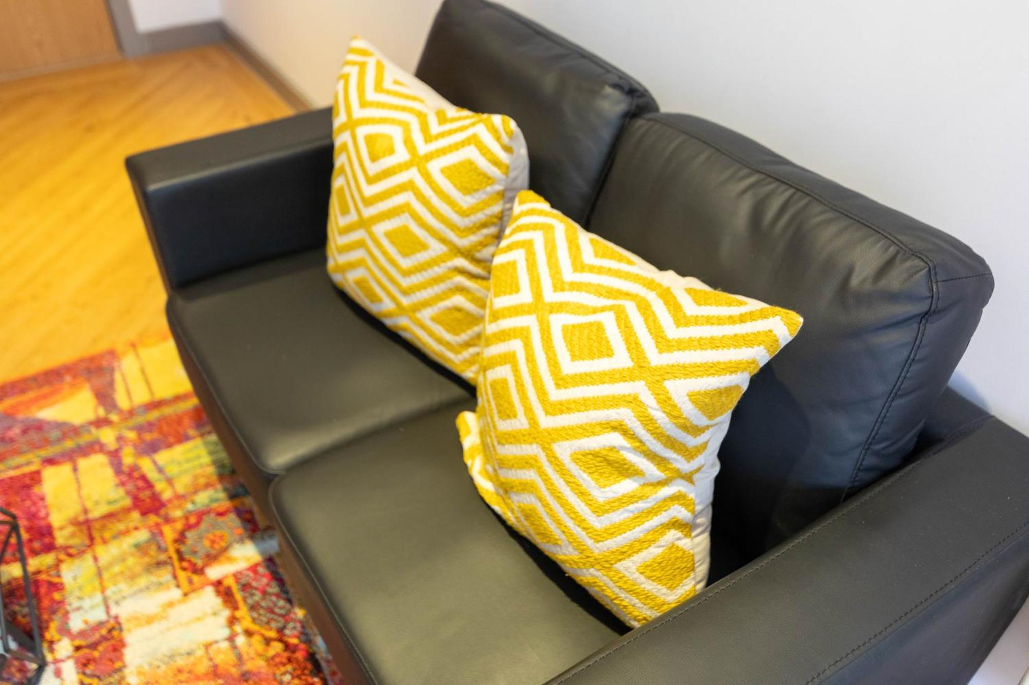 Princess Lofts City Centre Studios With Nespresso Coffee Machines & New Fast Wifi By Stayright Swansea Esterno foto